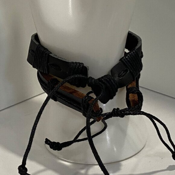 Handcrafted Leather 2 Bracelets set With Eagle open wings Emblem  Adjustable - Picture 5 of 7